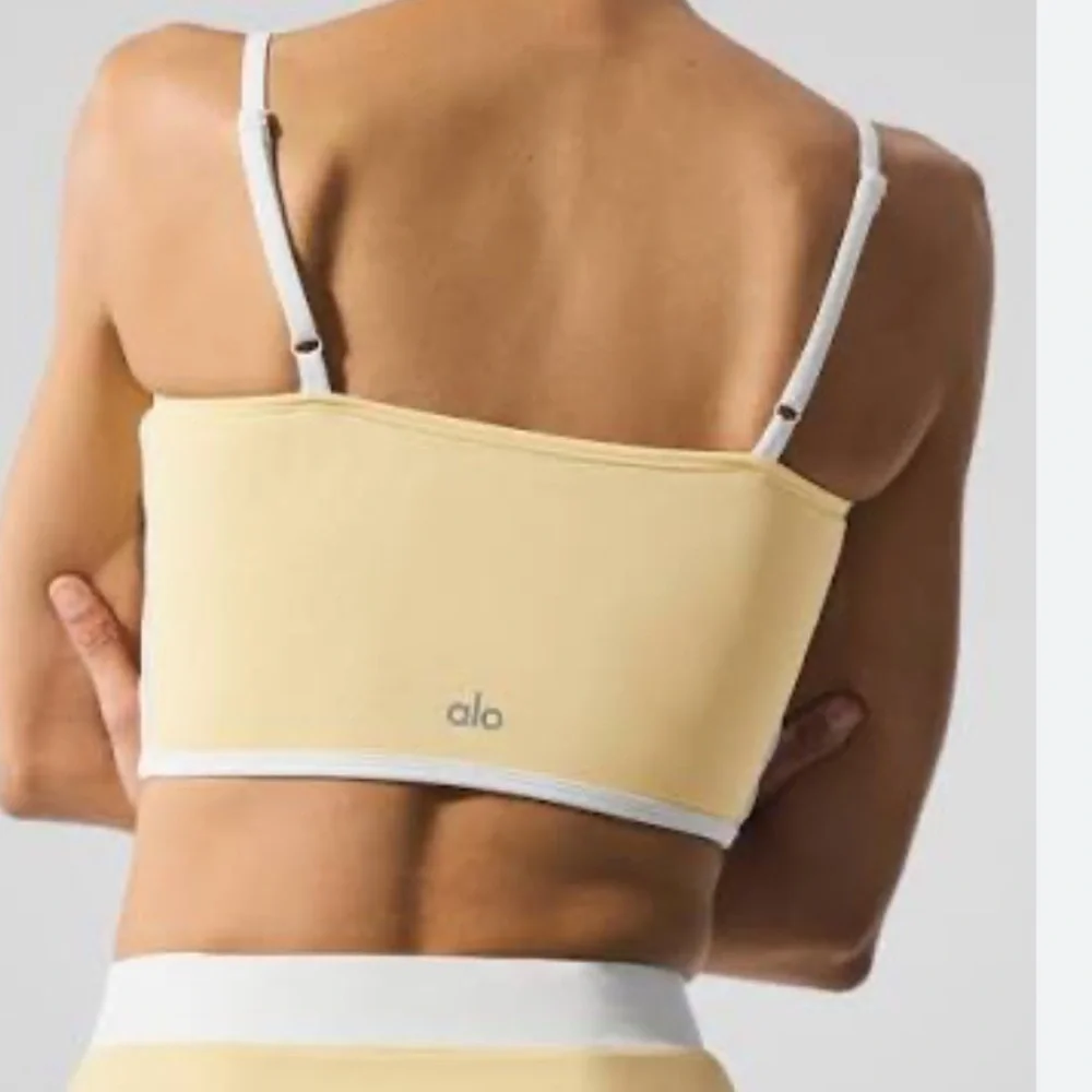 Set! ALO Outfit Streamlined Airbrush Bra Tank XS & skirt XS Warm Butter & White